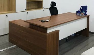 Bàn làm việc văn phòng giá sỉ